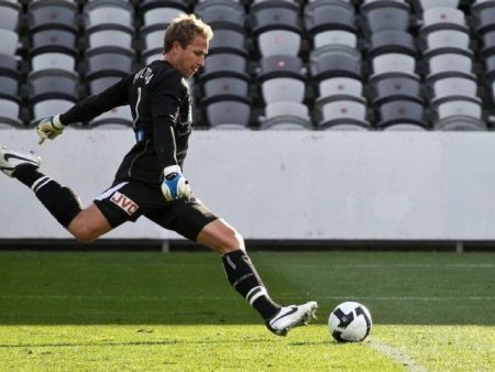 Bí quyết chơi kèo giao bóng trước hiệu quả từ chuyên gia